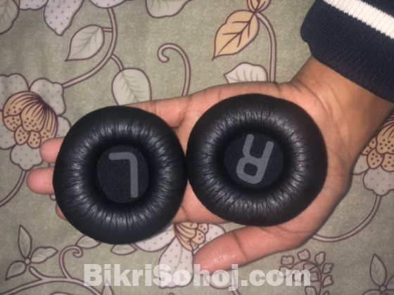 Headphone earpads